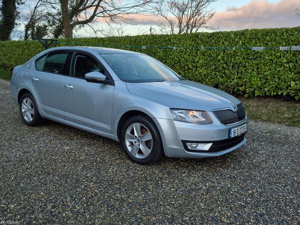 Skoda Octavia Saloon, Diesel, 2015, Silver