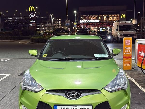 Hyundai Veloster Hatchback, Petrol, 2013, Green