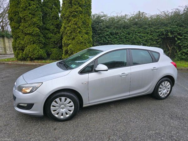 Vauxhall Astra Hatchback, Petrol, 2012, Silver
