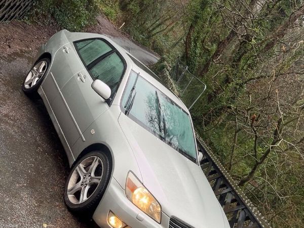 Lexus IS Saloon, Petrol, 2001, Silver