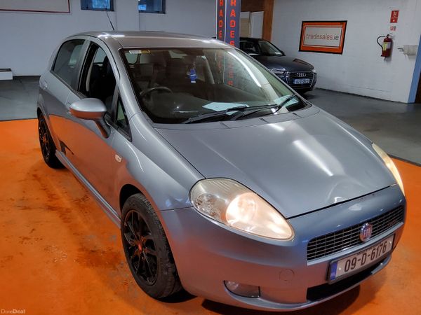 Fiat Punto Hatchback, Diesel, 2009, Grey