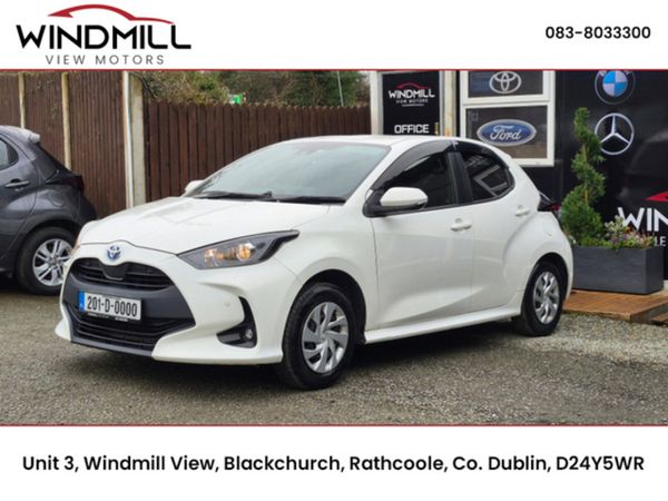 Toyota Yaris Hatchback, Petrol Hybrid, 2020, White