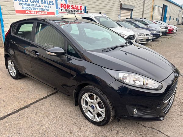 Ford Fiesta Hatchback, Petrol, 2017, Black