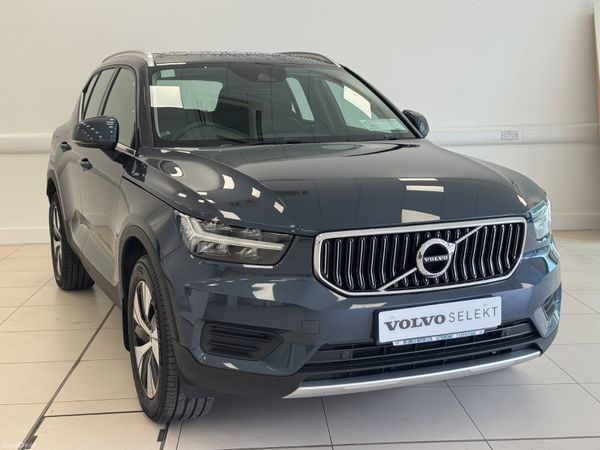 Volvo XC40 Estate/Jeep, Petrol Plug-in Hybrid, 2022, Blue