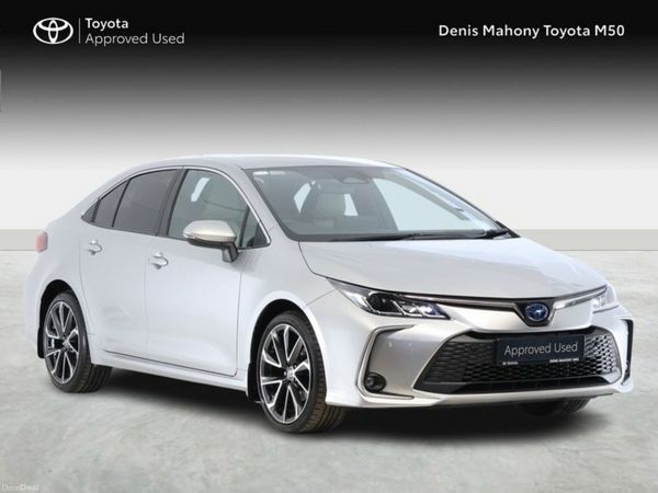 Toyota Corolla Saloon, Petrol Hybrid, 2024, Silver