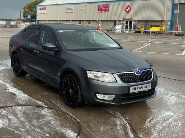 Skoda Octavia Saloon, Diesel, 2015, Grey