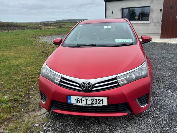 Toyota Corolla Saloon, Diesel, 2016, Red
