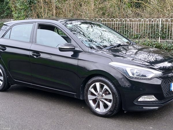 Hyundai i20 Hatchback, Petrol, 2016, Black