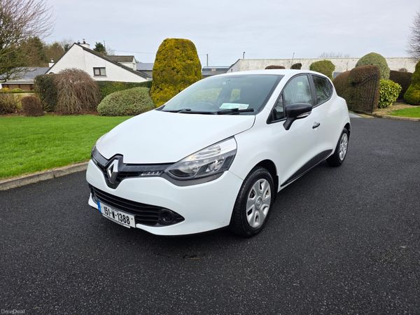 Renault Clio Hatchback, Petrol, 2015, White