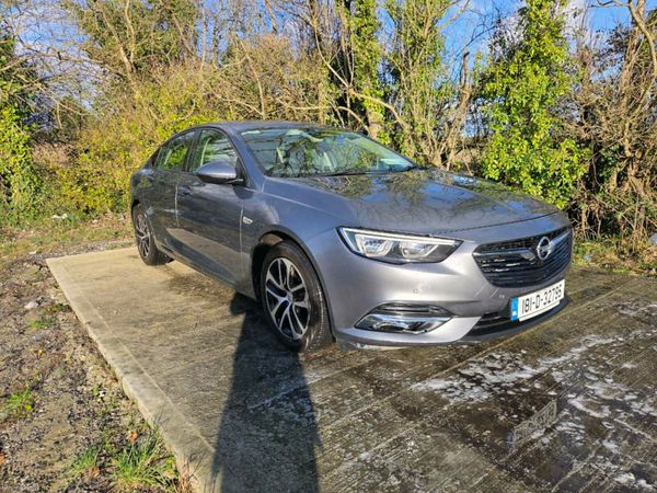 Opel Insignia Hatchback, Diesel, 2018, Grey