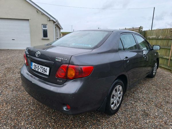 Toyota Corolla Saloon, Diesel, 2009, Grey