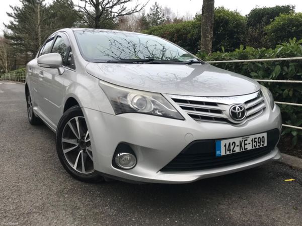 Toyota Avensis Saloon, Diesel, 2014, Silver