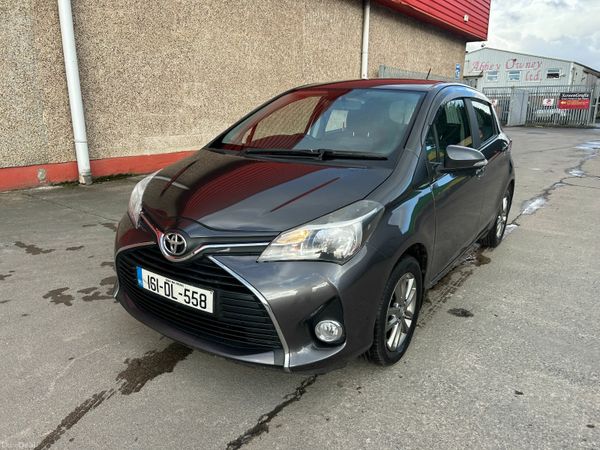 Toyota Yaris Hatchback, Petrol, 2016, Grey