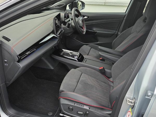 Volkswagen ID.5 Estate/Jeep, Electric, 2025, Grey