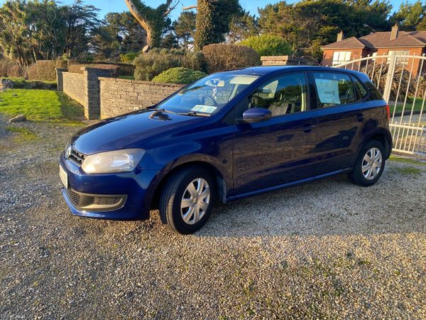 Volkswagen Polo Hatchback, Petrol, 2014, Blue
