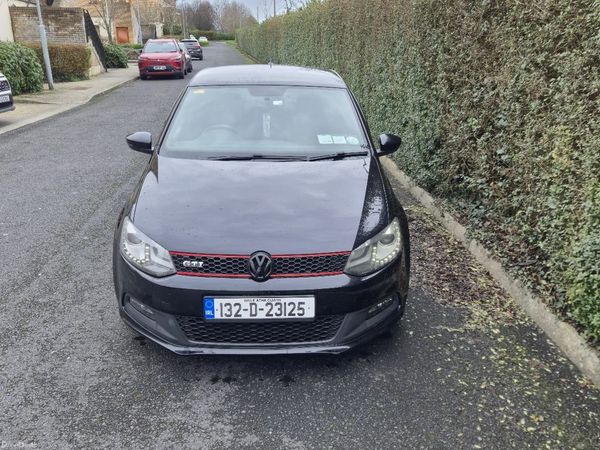 Volkswagen Polo Hatchback, Petrol, 2013, Black