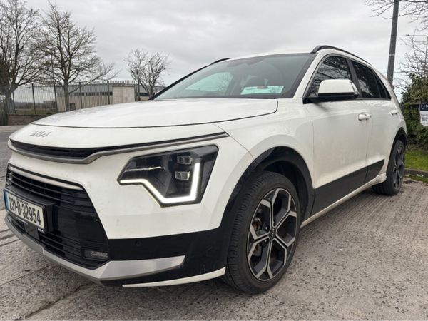 Kia Niro SUV, Petrol Hybrid, 2023, White