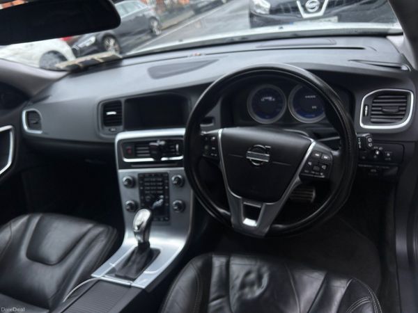 Volvo V60 Estate, Petrol, 2013, White