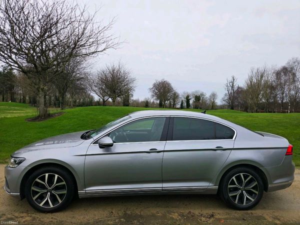 Volkswagen Passat Saloon, Diesel, 2021, Grey