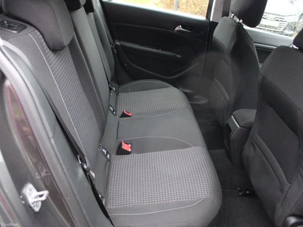 Toyota Corolla Saloon, Diesel, 2008, Silver