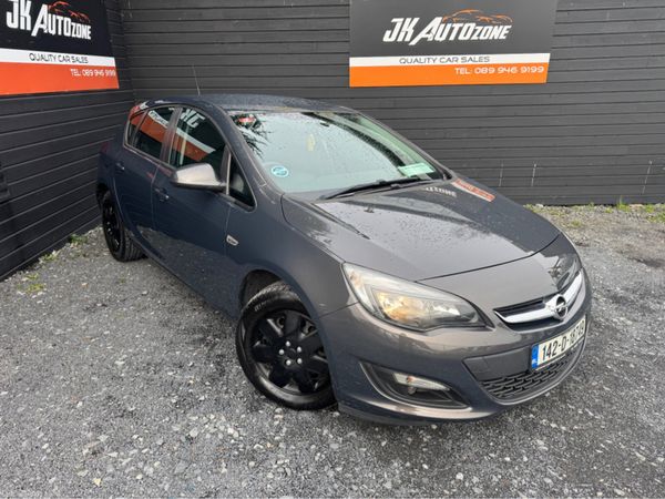 Opel Astra Hatchback, Diesel, 2014, Grey
