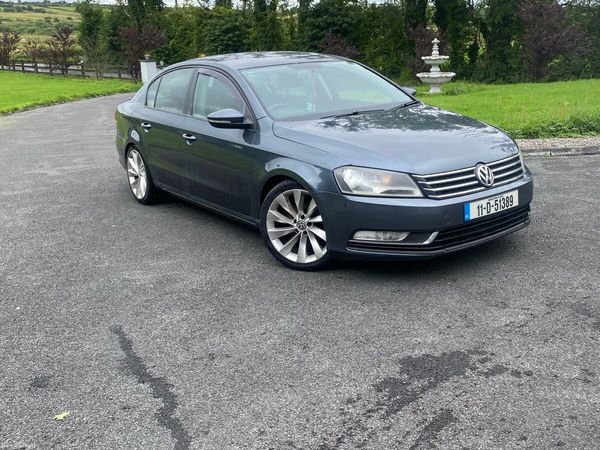 Volkswagen Passat Saloon, Diesel, 2011, Grey