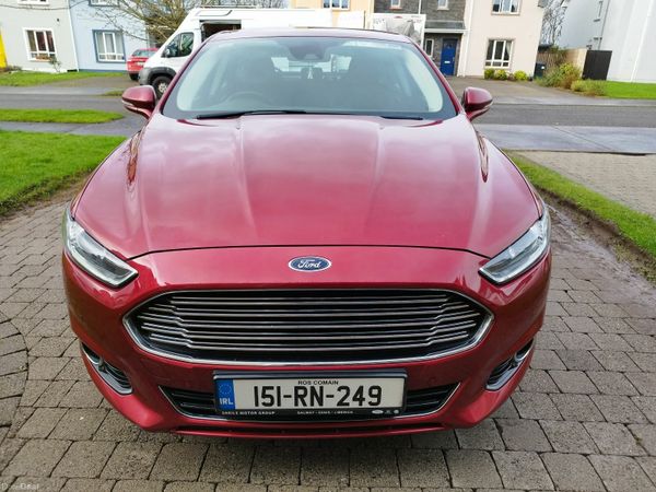 Ford Mondeo Hatchback, Diesel, 2015, Red