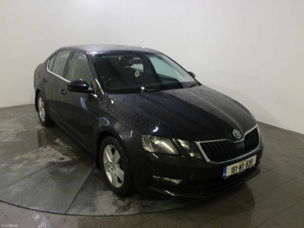 Skoda Octavia Saloon, Diesel, 2018, Black