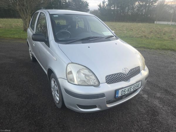 Toyota Yaris Hatchback, Petrol, 2005, Silver