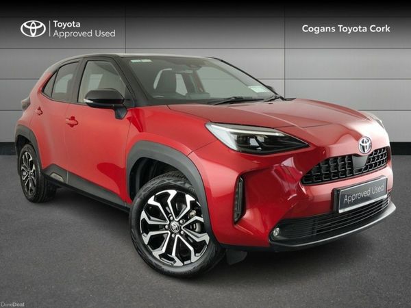 Toyota Yaris Cross Hatchback, Petrol Hybrid, 2023, Red