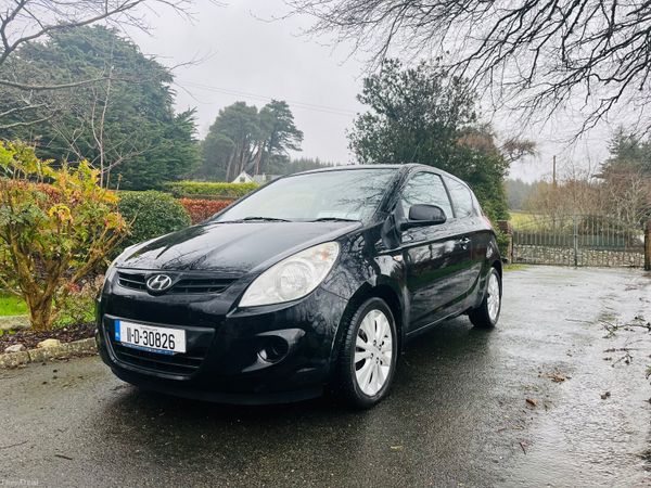 Hyundai i20 Hatchback, Petrol, 2011, Black