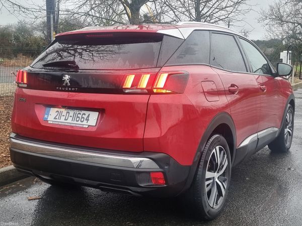 Peugeot 3008 MPV, Petrol, 2021, Red