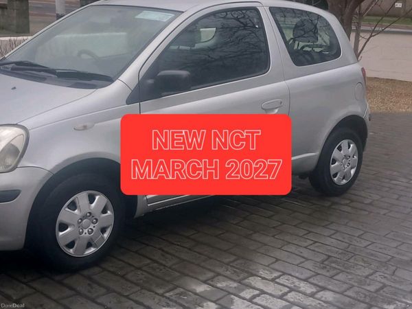 Toyota Yaris Hatchback, Petrol, 2004, Silver