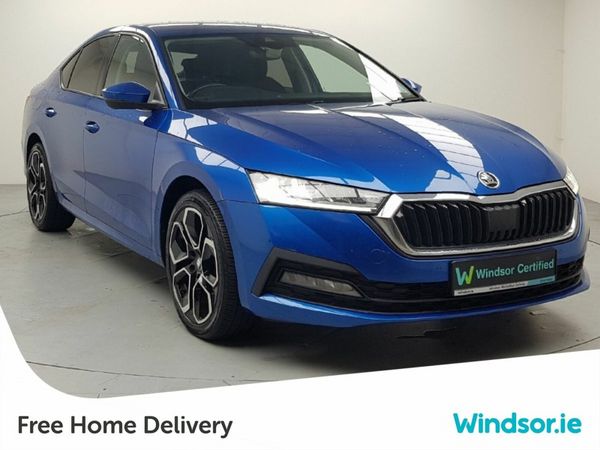 Skoda Octavia Hatchback, Petrol, 2021, Blue