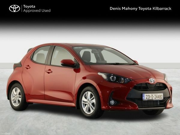 Toyota Yaris Hatchback, Petrol Hybrid, 2023, Red