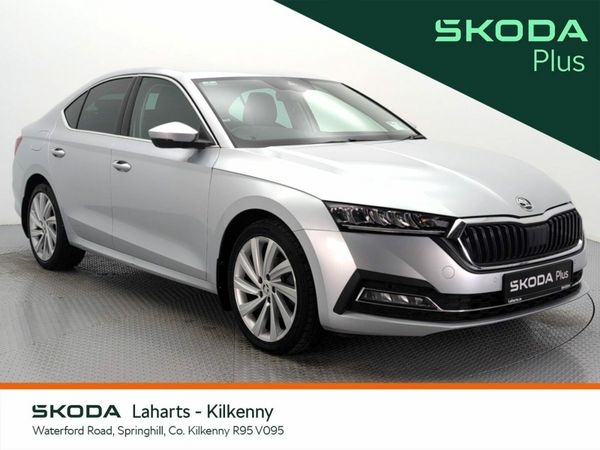 Skoda Octavia Saloon, Diesel, 2023, Silver