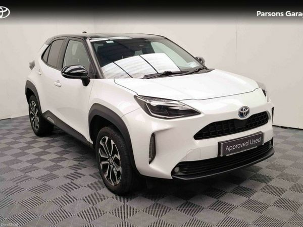 Toyota Yaris Cross Hatchback, Petrol Hybrid, 2024, White