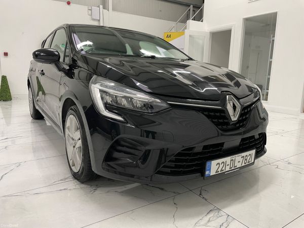 Renault Clio Hatchback, Petrol, 2022, Black