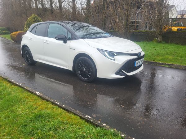 Toyota Corolla Hatchback, Petrol Hybrid, 2019, White