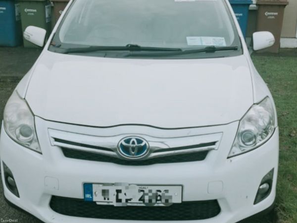 Toyota Auris Hatchback, Petrol Hybrid, 2011, White