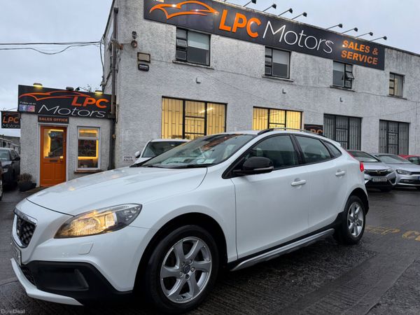 Volvo V40 Hatchback, Diesel, 2016, White
