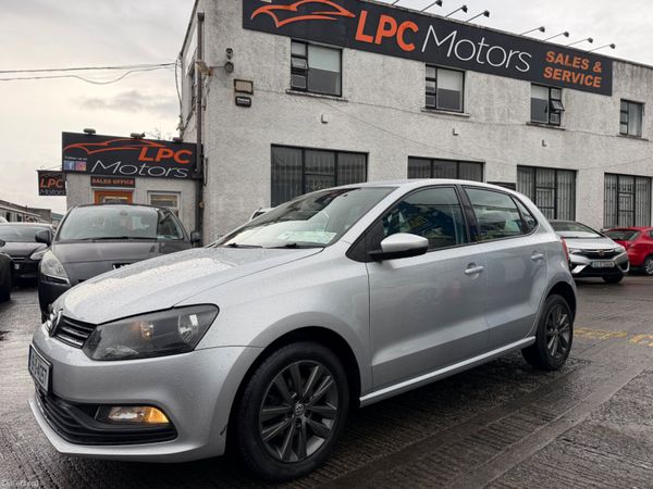 Volkswagen Polo Hatchback, Petrol, 2016, Silver