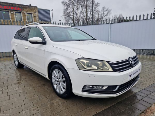 Volkswagen Passat Estate, Petrol, 2012, White
