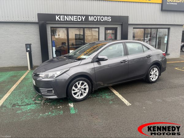 Toyota Corolla Saloon, Petrol, 2018, Grey