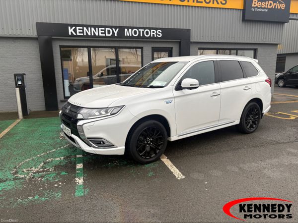 Mitsubishi Outlander Estate, Petrol Plug-in Hybrid, 2020, White
