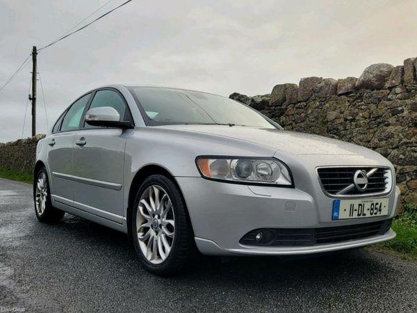 Volvo S40 Saloon, Diesel, 2011, Silver