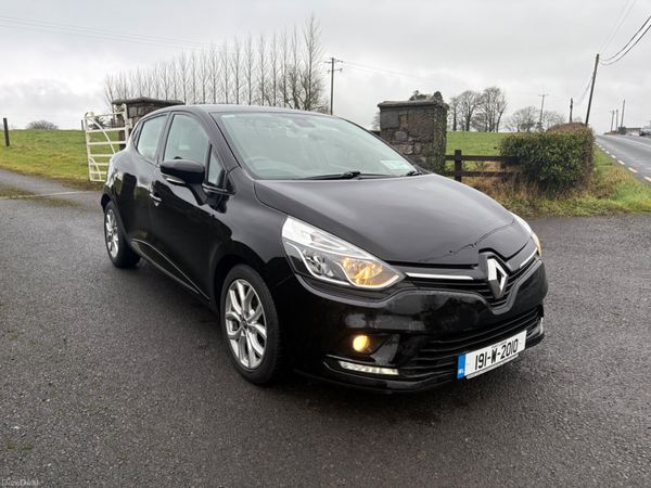 Renault Clio Hatchback, Petrol, 2019, Black