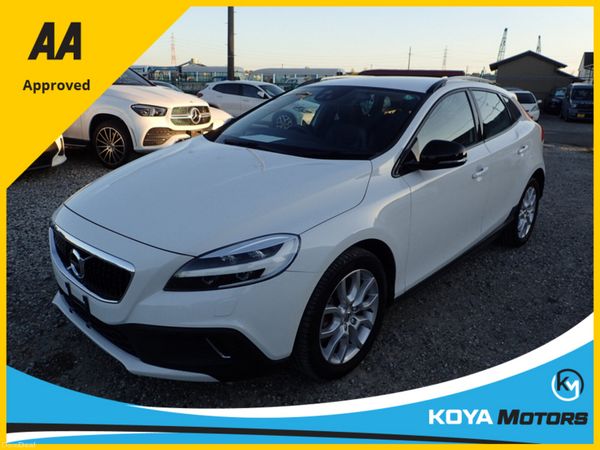 Volvo V40 Hatchback, Diesel, 2017, White