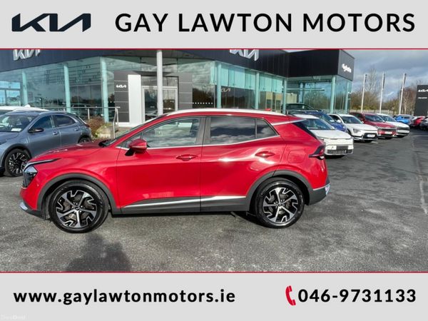 Kia Sportage MPV, Diesel Hybrid, 2023, Red