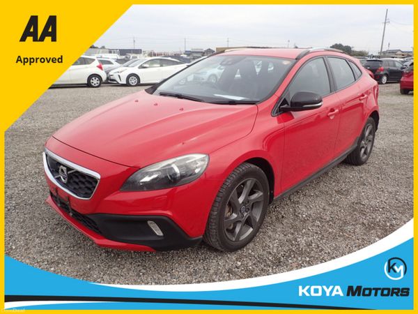 Volvo V40 Hatchback, Diesel, 2016, Red